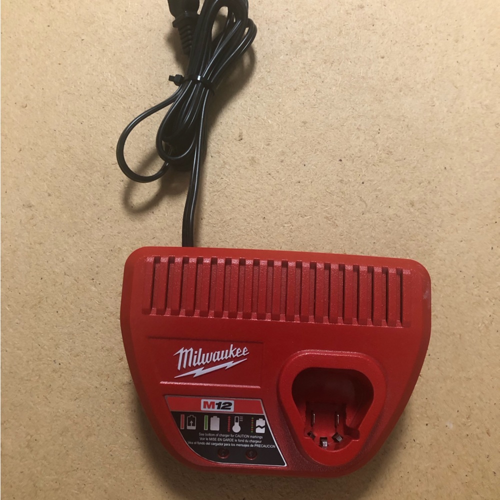 Milwaukee Battery Charger